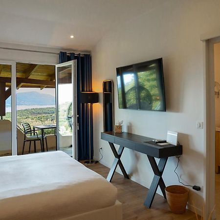 Swim Lodge Hotel Piscine Privee Ou Jacuzzi Prive Порто-Векио Екстериор снимка